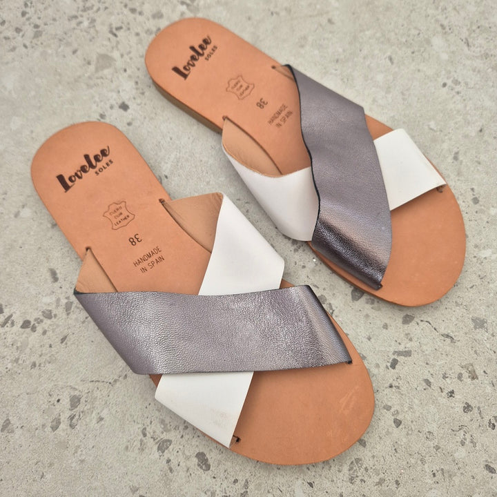 SAMPLE LEATHER SLIDES - SIZE 38