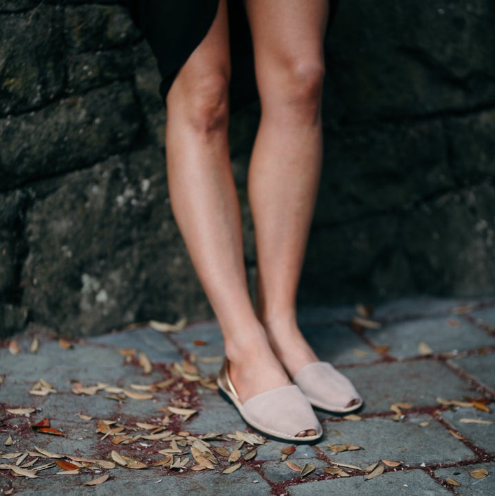 Avarcas by Lovelee Soles | Mocha Pink Rose Sandal